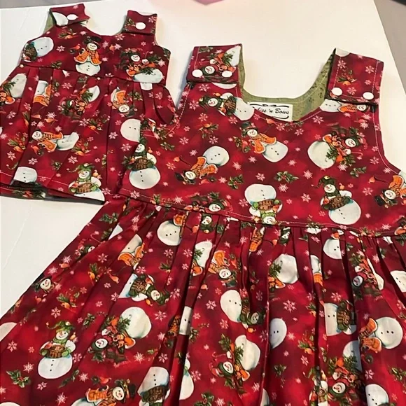 Babies and Bows handmade dress/jumper w/matching doll dress snowman design - Picture 8 of 13
